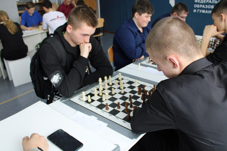 Турнир по шахматам среди образовательных центров «Точка роста».
